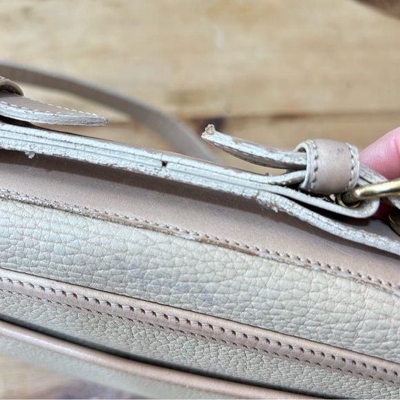 Authentic Dooney & Bourke Large Carrier Crossbody - Picture 13 of 16